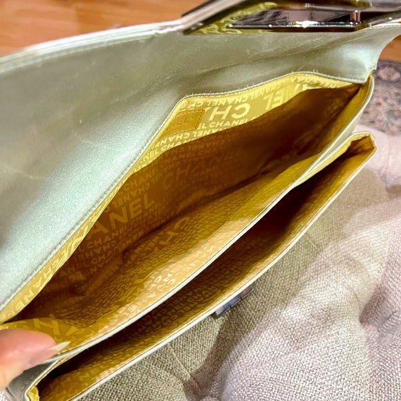 Chanel Giant Silk 2.55 Reissue Turn Lock Flap Clutch - Picture 11 of 14